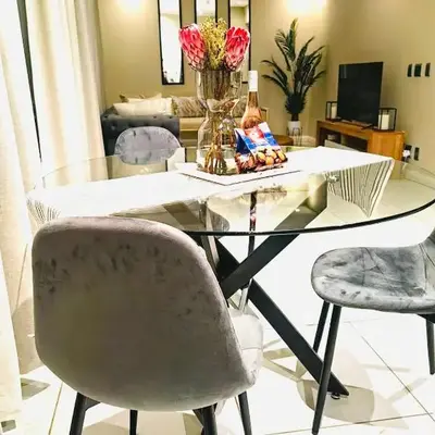 The Comfort AirB&B - On the 8th floor luxury 1 bedroom apartment with views