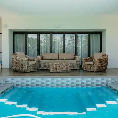 Ruzelle Family House