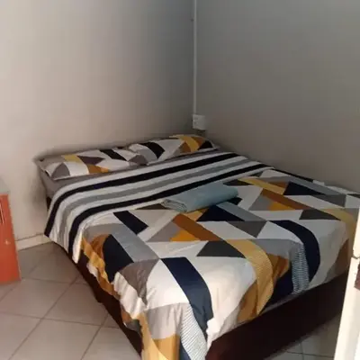 Las Palmas Day & Night Guest House