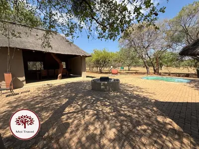 Gallery image of Zebula Golf and Wildlife Estate - Moonlit Sky 10 pax - Moi Signature Luxury villa in Mabula