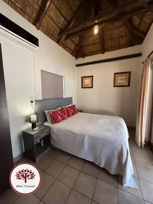 Gallery image of Zebula Golf and Wildlife Estate - Moonlit Sky 10 pax - Moi Signature Luxury villa in Mabula