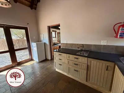 Gallery image of Zebula Golf and Wildlife Estate - Moonlit Sky 10 pax - Moi Signature Luxury villa in Mabula