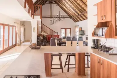 Gallery image of Zebula Golf and Wildlife Estate - Hornbill Paradise Pax 8 - Moi Signature Luxury villa in Mabula