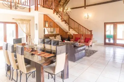 Gallery image of Zebula Golf and Wildlife Estate - Hornbill Paradise Pax 8 - Moi Signature Luxury villa in Mabula