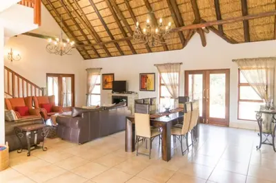 Gallery image of Zebula Golf and Wildlife Estate - Hornbill Paradise Pax 8 - Moi Signature Luxury villa in Mabula