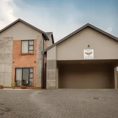 Highland Gate Dullstroom by Cloete's Nest
