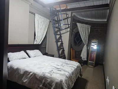 Gallery image of Castle Home in Centurion