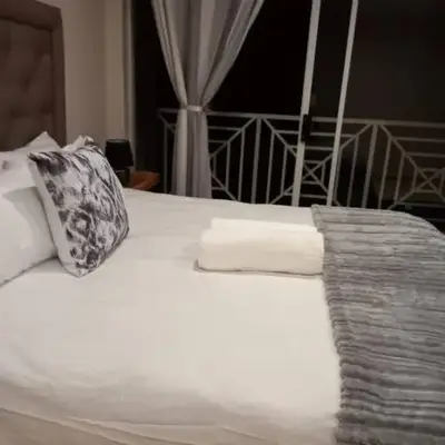 3 bedroom self catering @ Lelapa La Baphogole