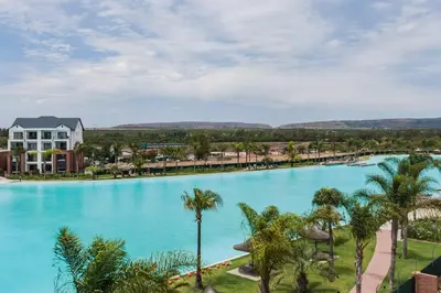 Gallery image of Pax's Luxury Romantic Penthouse on the Lagoon in Pretoria
