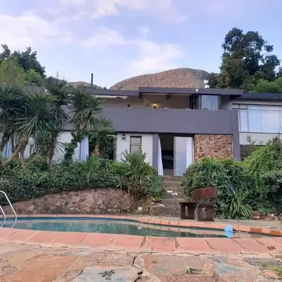 Dam House Lodge