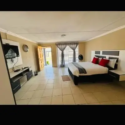TSHABELANG MOUNTAIN VIEW LODGE