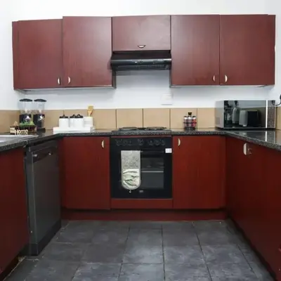 Spacious and luxury 3 bedroom apartment