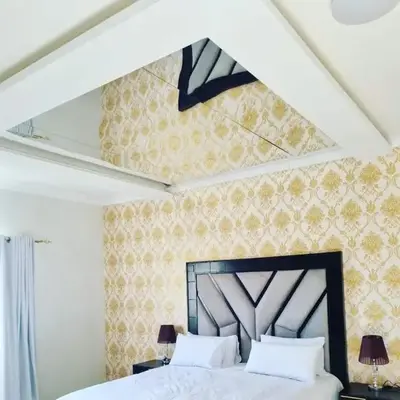 AZALEA LODGE