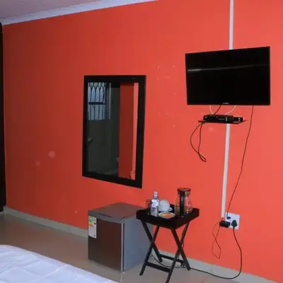 ZWIZWO Guest House