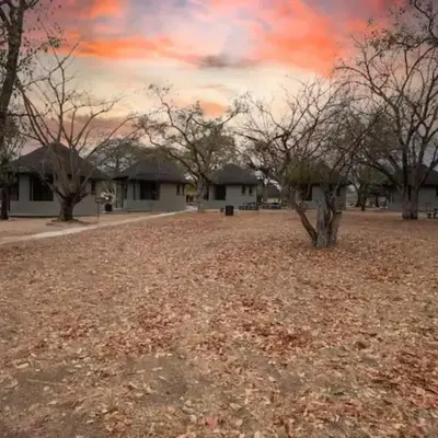 Africa Self Catering Chalets - Manyeleti