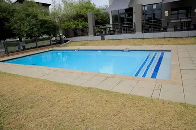 Gallery image of Stunning 1-bedroom self check-in condo with pool in Sandton