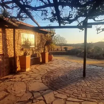 Ivy Cottage on Random Rocks Farm