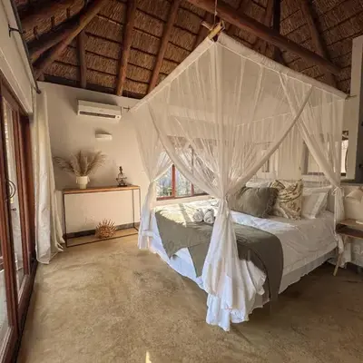 Raptors Lodge - NXALATI