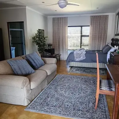 Upstairs R-1 Self-Catering Unit