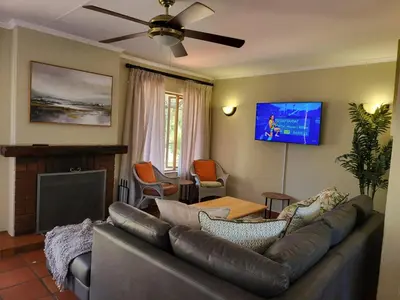 Gallery image of 25 greenway woods in White River