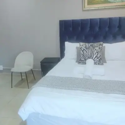 Choosers Express Hotel Room 6
