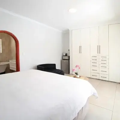 honeymoon suite