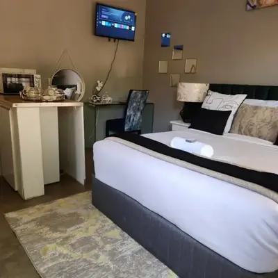 Cozy Urban Oasis in Hatfield