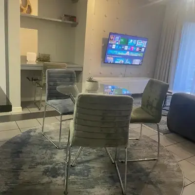 Tranquil 2 bed 2 bath studio