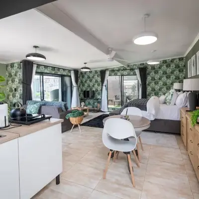 Polka Dot Airport Exec Suite