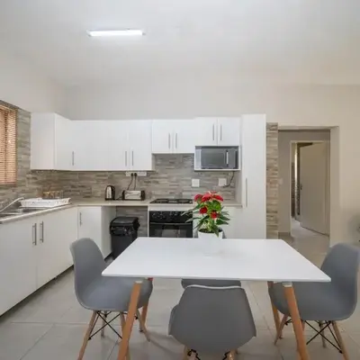 Self checkin - Modern 2 Bedroom Retreat - 103