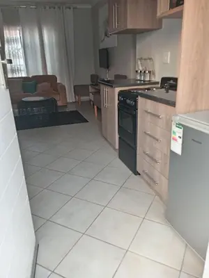 a kitchen with a stoveasteryasteryasteryasteryasteryasteryasteryasteryasteryasteryastery at Lerato's Guesthouse in Polokwane