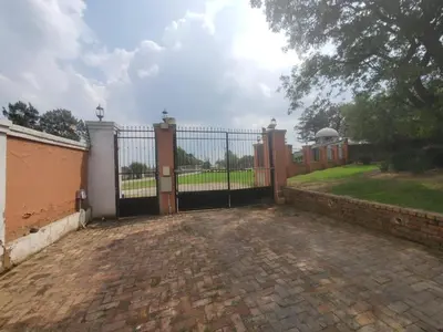 Gallery image of Modern One-Bedroom Retreat in Midrand in Midrand