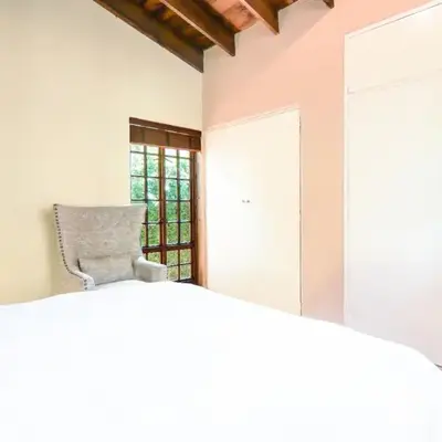 Private room with en-suite bathroom