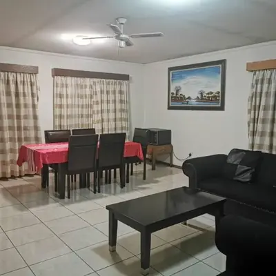 Charming Tshwane BB with Secure Entrance Central AC