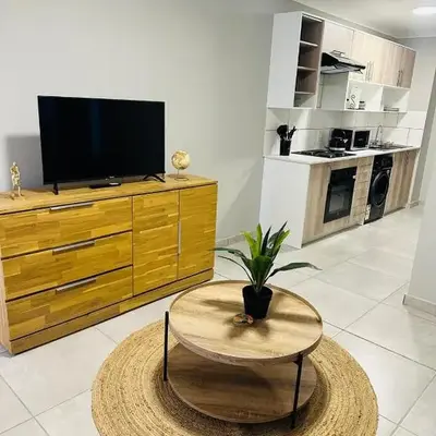 Homely Stay 4