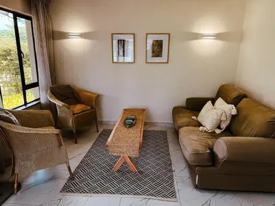 Gallery image of 31 Greenway Woods Ease and Style in White River
