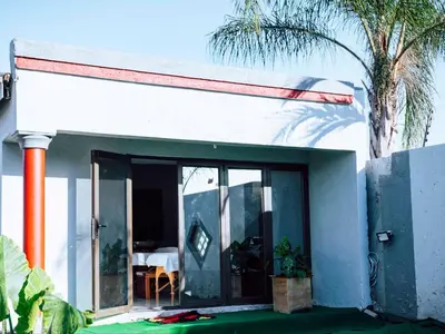 Gallery image of Rib's Boutique Hotel in Thulamahashi