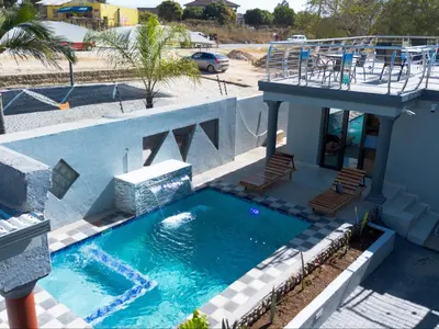 Gallery image of Rib's Boutique Hotel in Thulamahashi