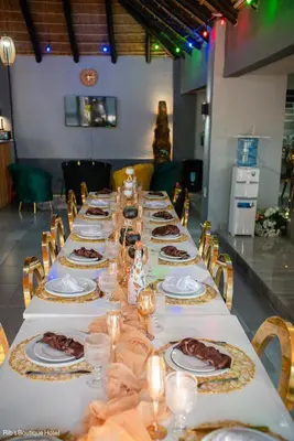 Gallery image of Rib's Boutique Hotel in Thulamahashi