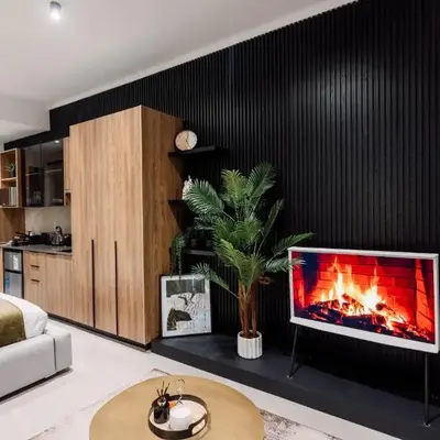 Modern & Peaceful Studio