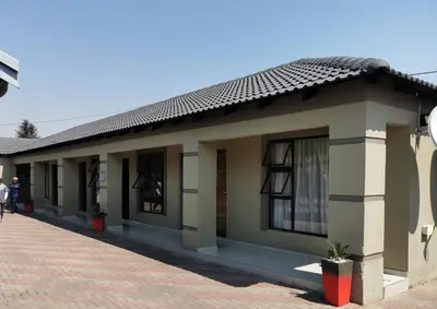 a small house is characteristic of this village at Blackpony Guesthouse in Kriel
