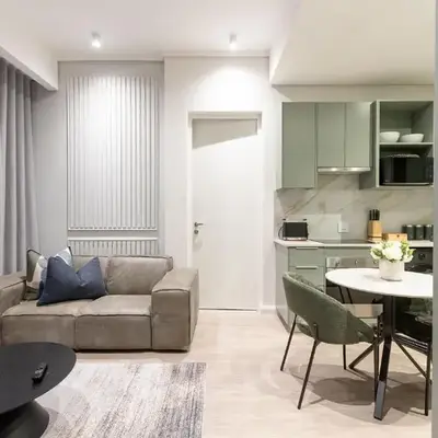 932 menlyn maine