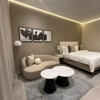 Chic Deluxe Studio