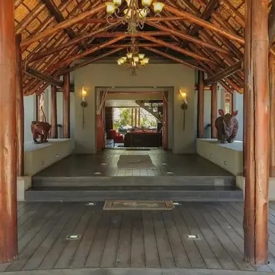 Hurusthi Lodge - Zebula