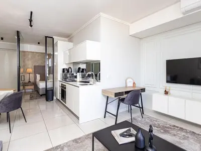 Gallery image of Elcaro Luxe Suite at The Ellipse in Midrand