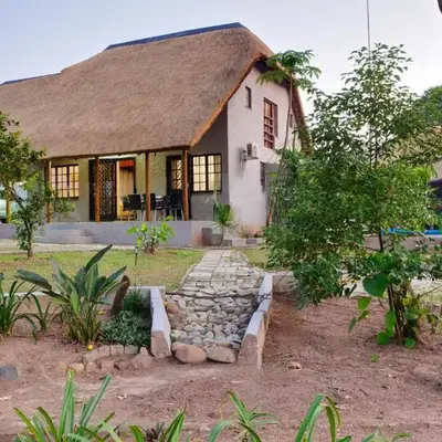 Emathulini Holiday Home