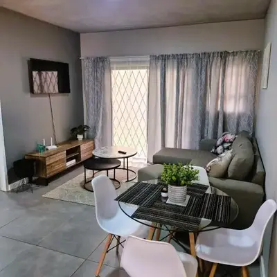 True Star at True North Modern 2 Bed Apartment