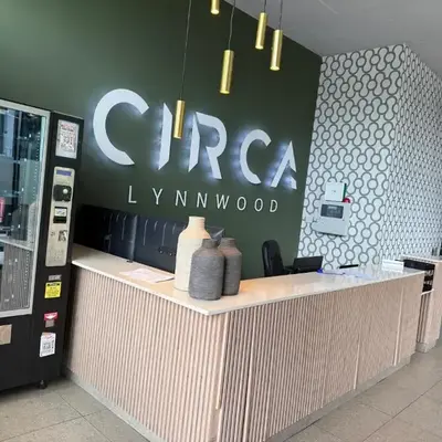 CIRCA Lynwood Air B&B