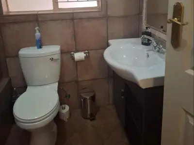 Gallery image of The Clubhouse Guesthouse in Rooihuiskraal
