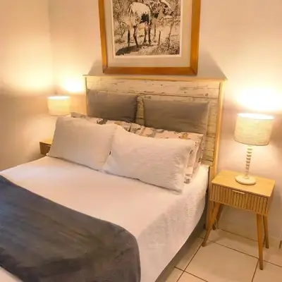 Peaceful Private Secure Bachelor Flat